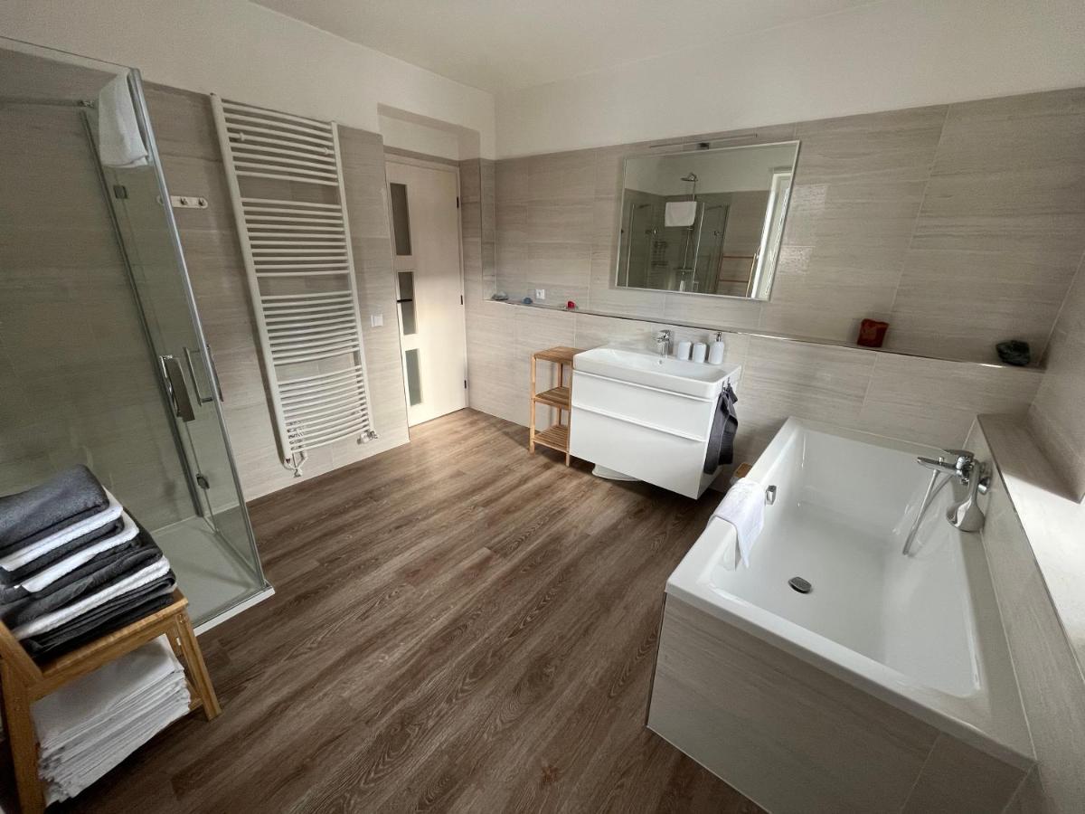 Apartmany Josefac Se Saunou 요세푸프 둘 외부 사진